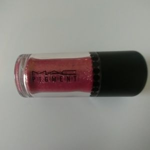 MAC Pigment in ROSE